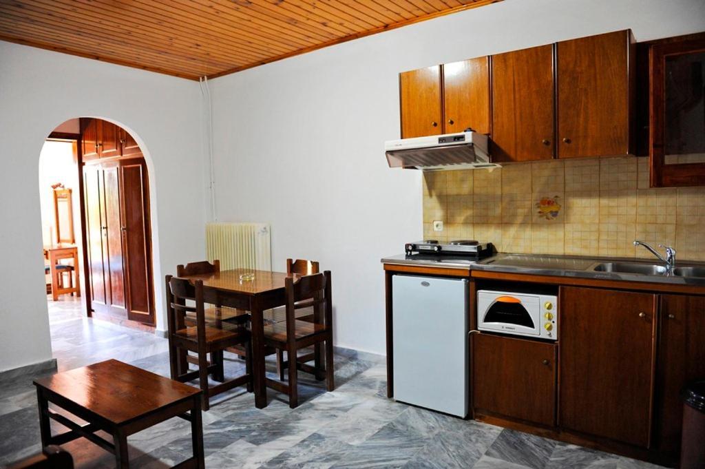 Ilena Hotel Ахарави Стая снимка